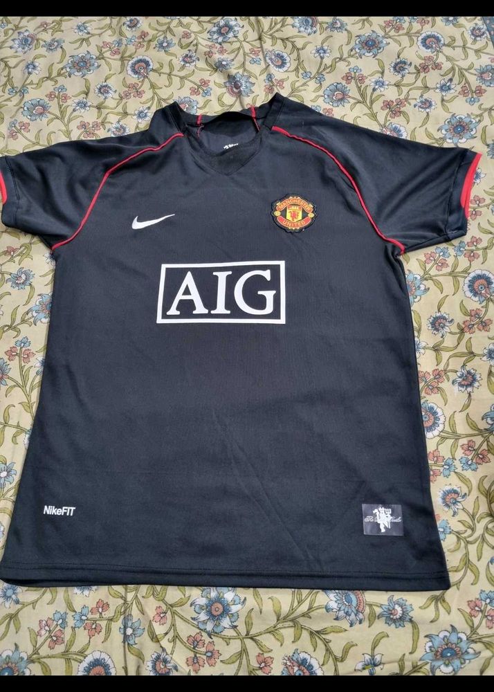 Vintage Manchester  United Jersey.