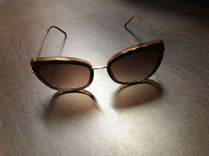 Stylish Sunglasses By Scott