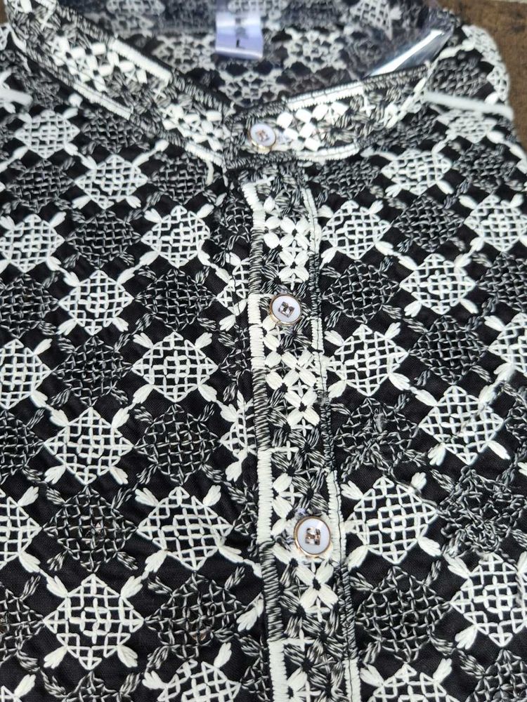 Black &amp; White Embroidered Kurta