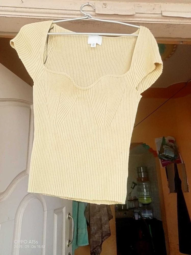 H&amp;M Ribbed Knit Top