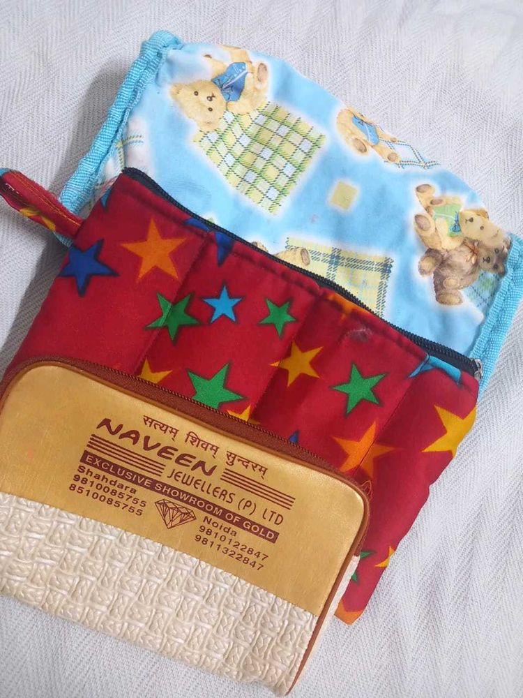 combo of makeup pouches