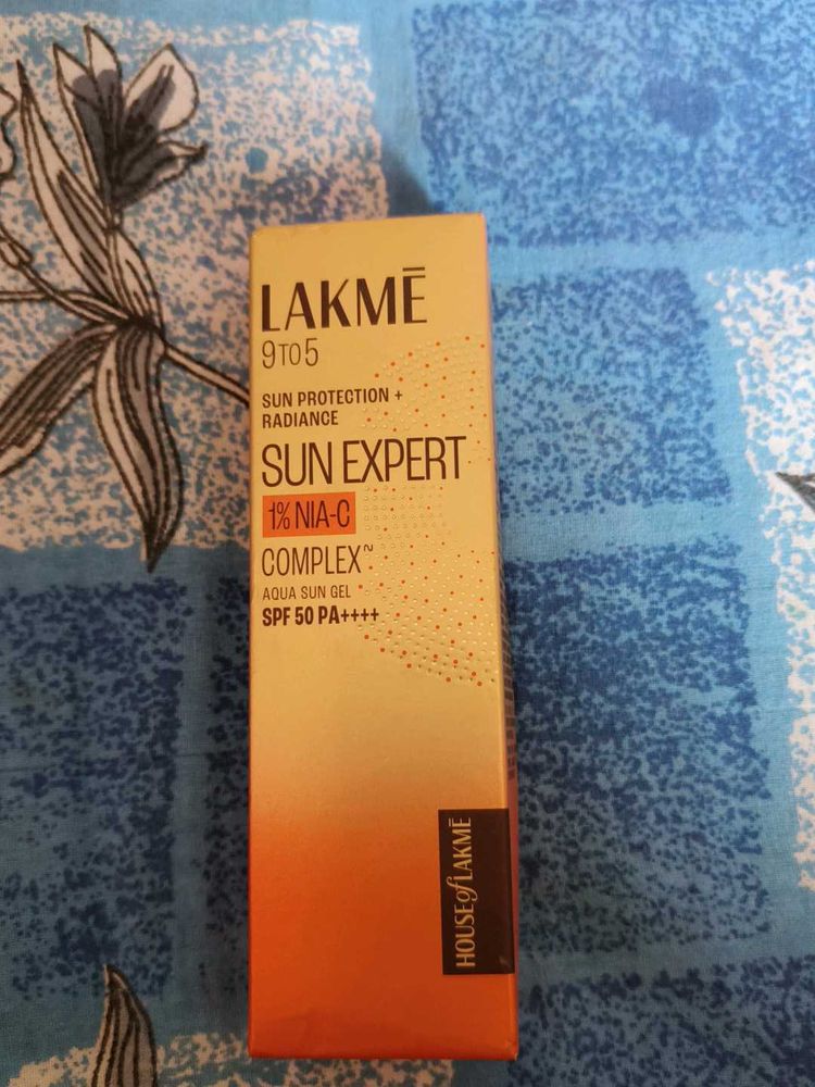 Lakme 9 To 5 Sun Expert