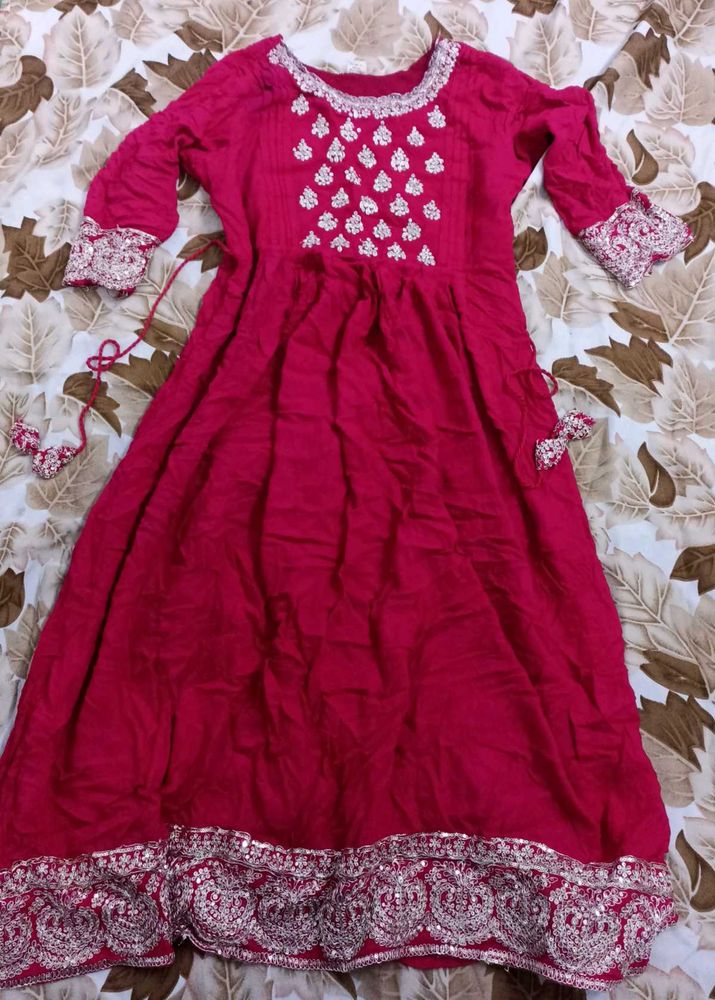 Elegant Pink Ethnic Dress