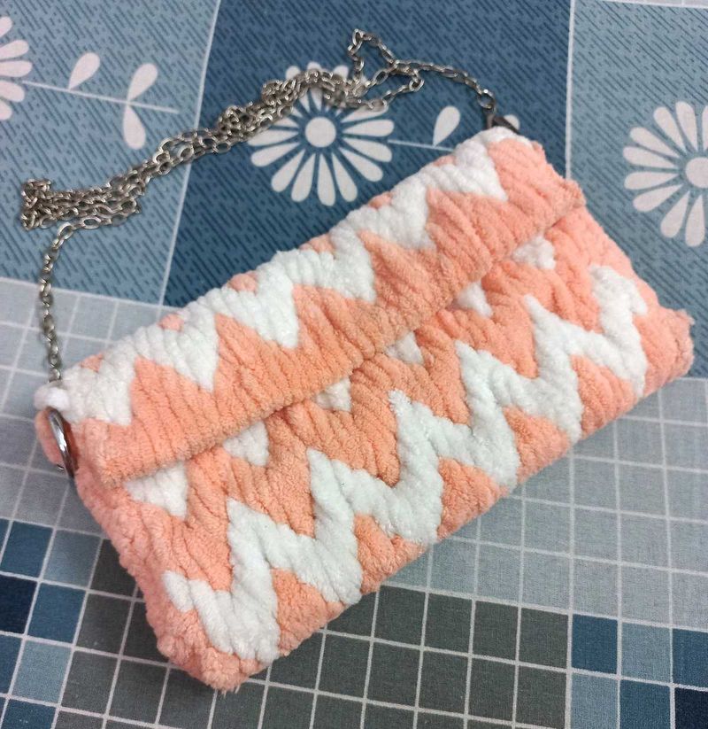 Hand-Knitted Crochet / Yarn Bag - Peach &amp; White