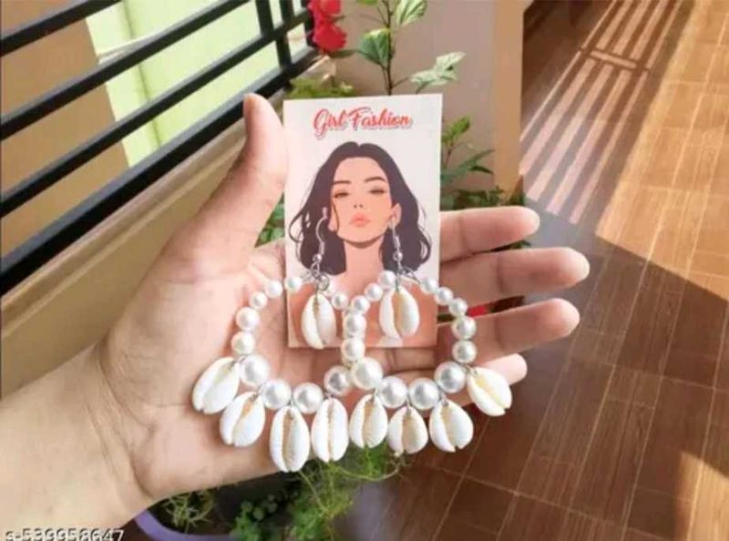Shell &amp; Pearl Earrings