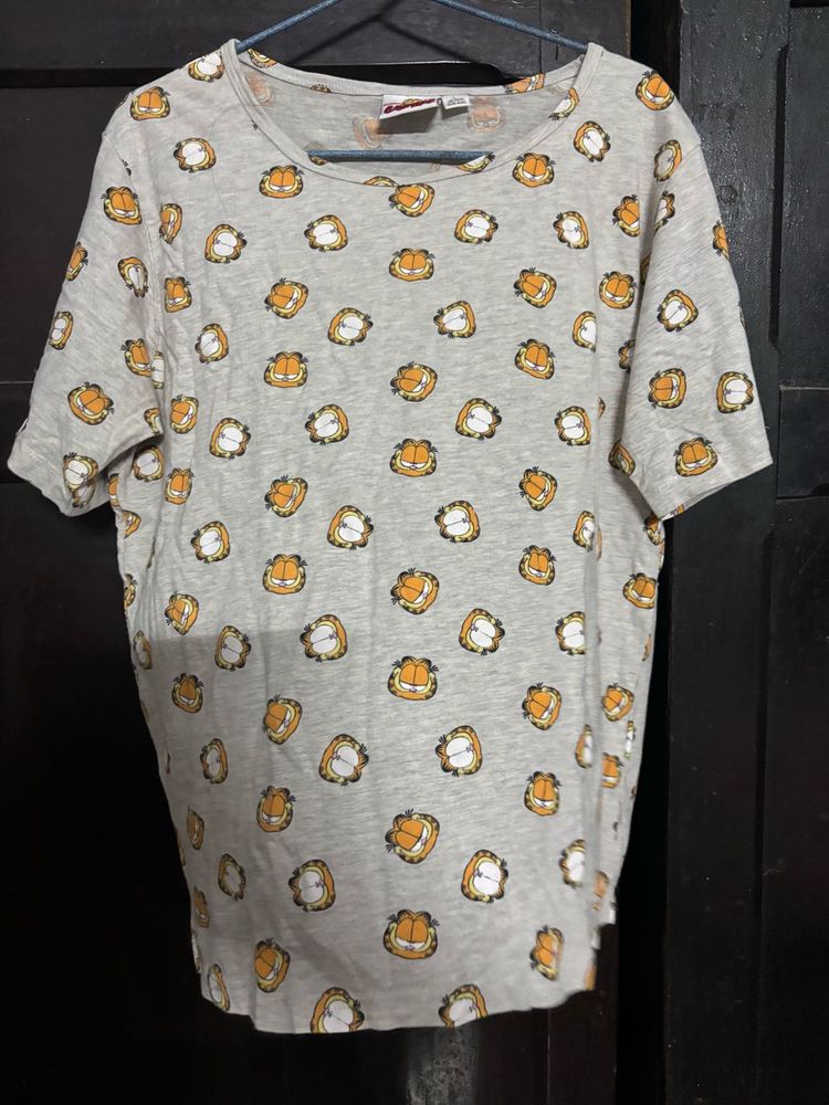 Garfield Graphic Tee