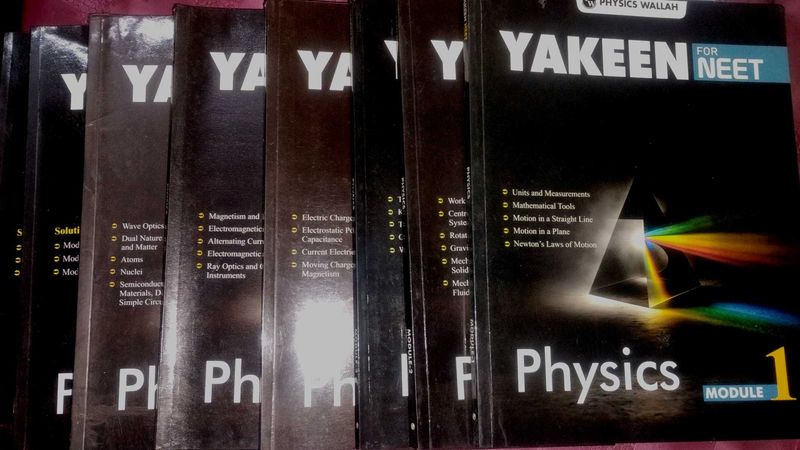 Yakeen NEET Physics Modules (Set of 8)|Brand New|
