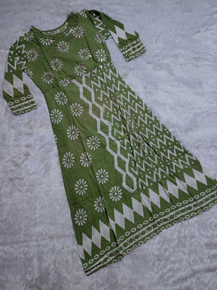 Green Kurti