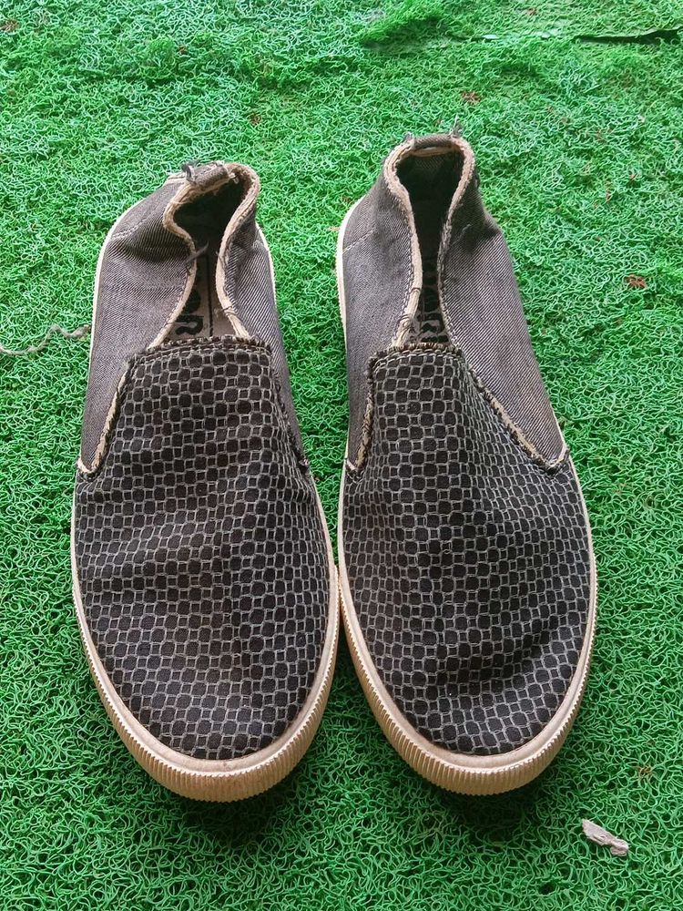 Casual Shoes For Men And Women