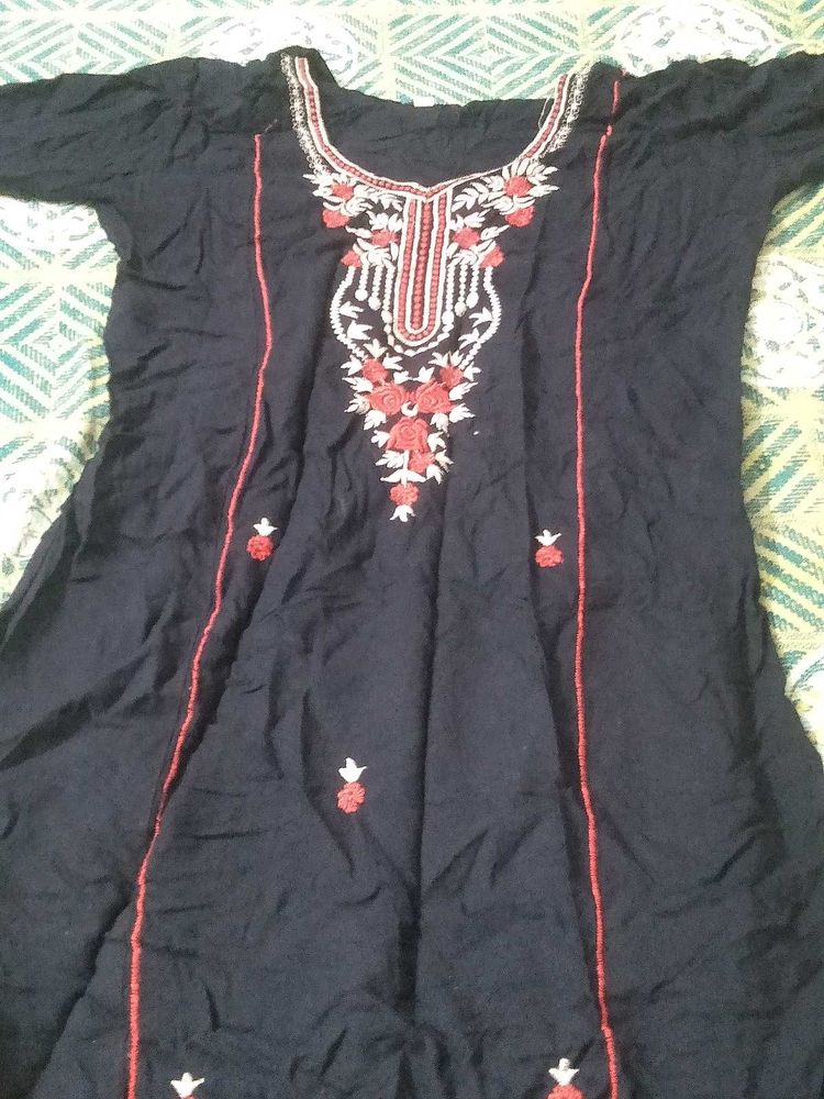 Kurti With Embroidery On It