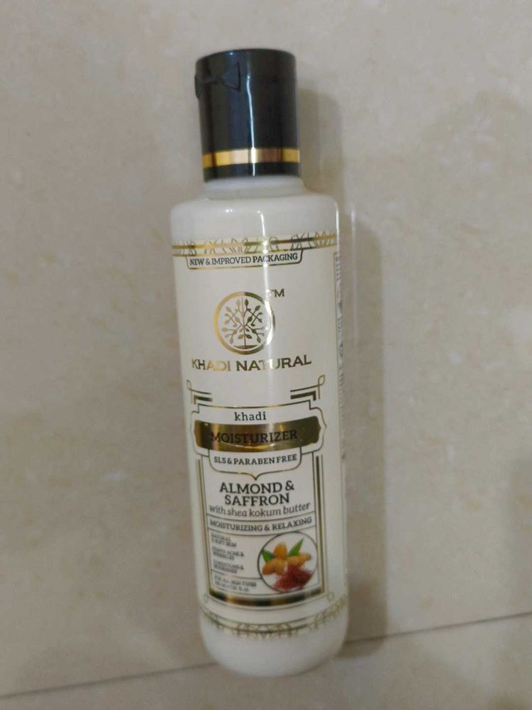 Khadi Natural Almond &amp; Saffron Moisturizer
