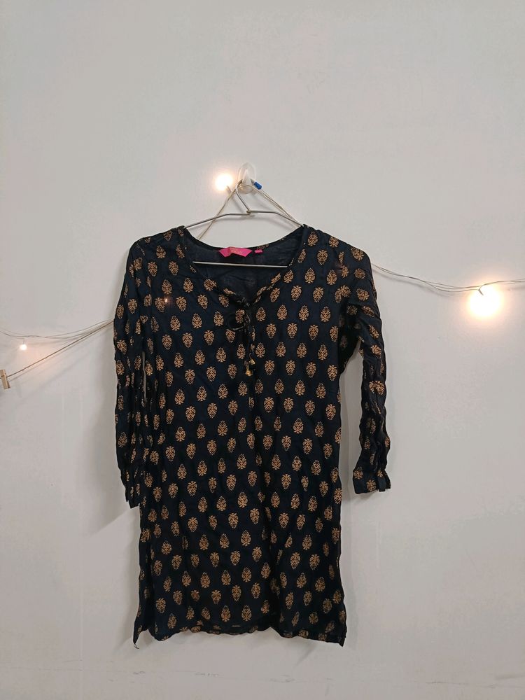 Black Kurta with Golden Leaf/Flower like Design
