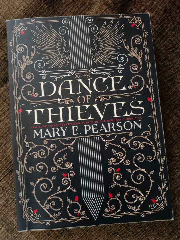 Dance Of Thieves - Mary E. Pearson