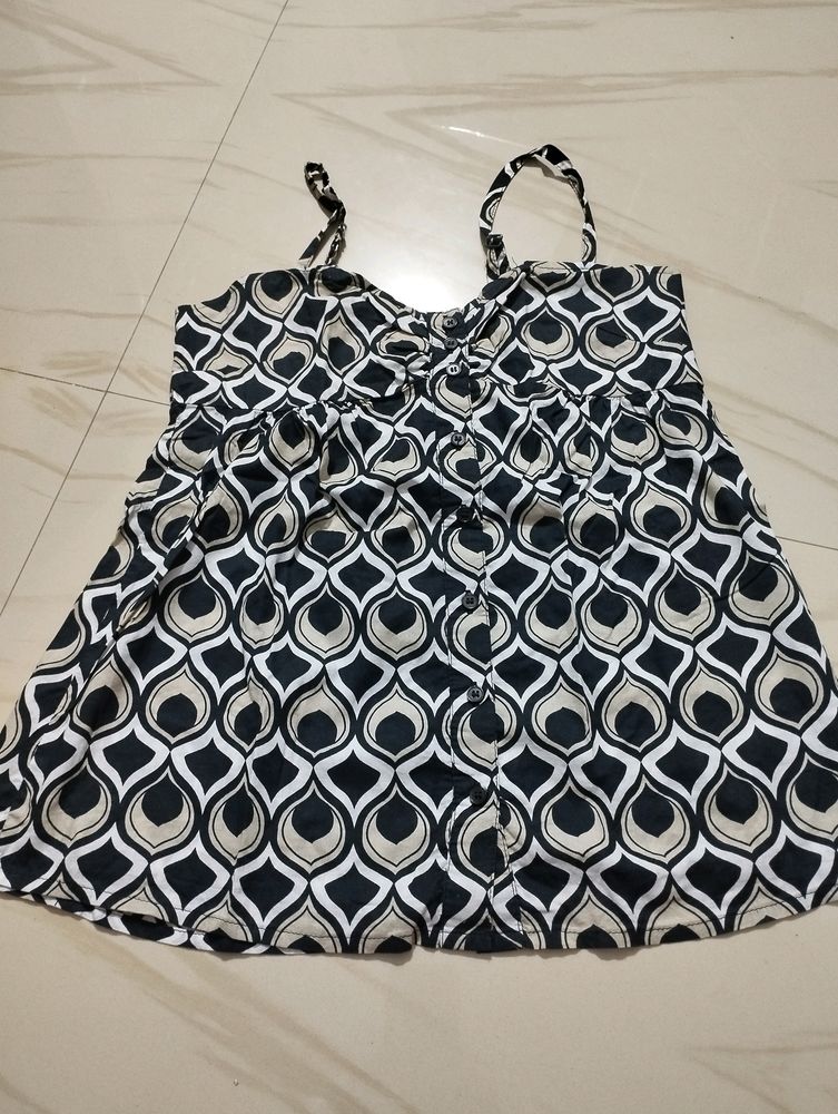 H &amp; M BRANDED TOP