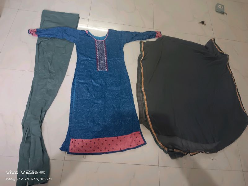 Chudidar Set