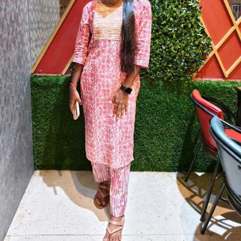 Elegant Pink Kurta Set