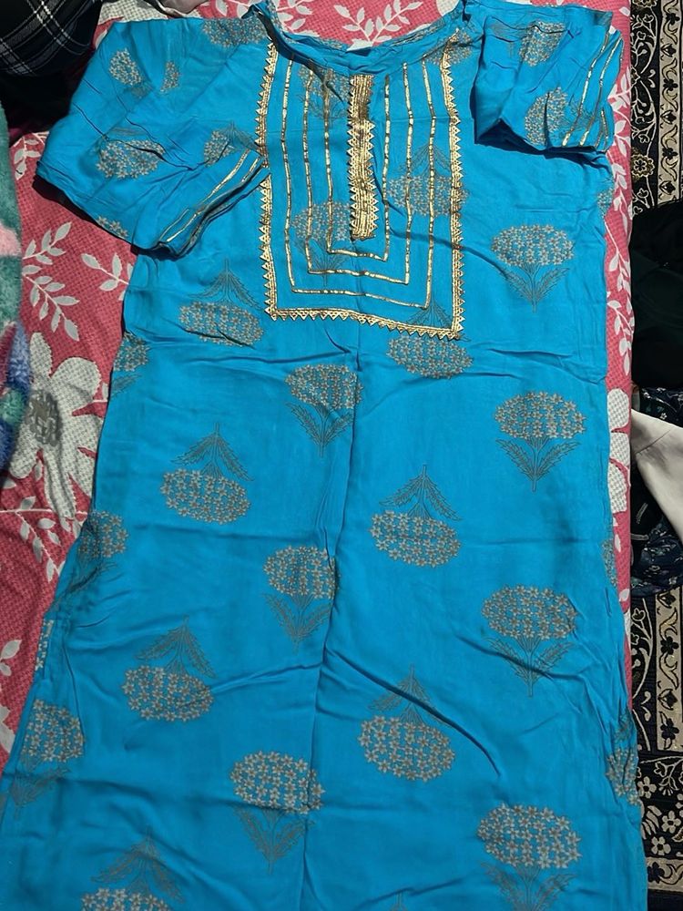 Elegant Blue &amp; Gold Kurta