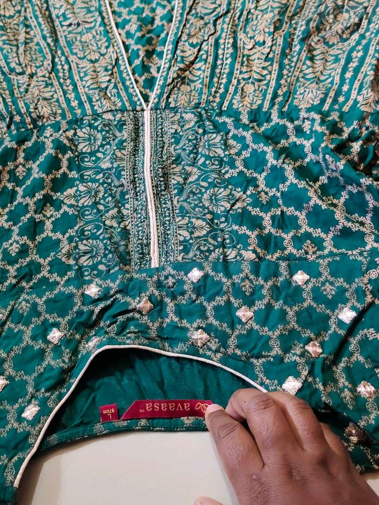 Beautiful 😍 Green 💚 ethnic gown