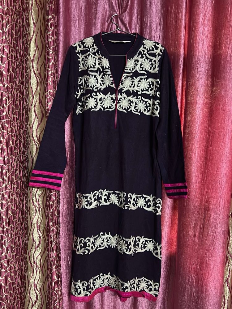 Embroidered Detail Knit Dress