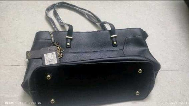 Black Handbag Form Dubai