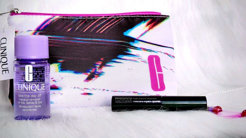 Clinique Kit with Pouch