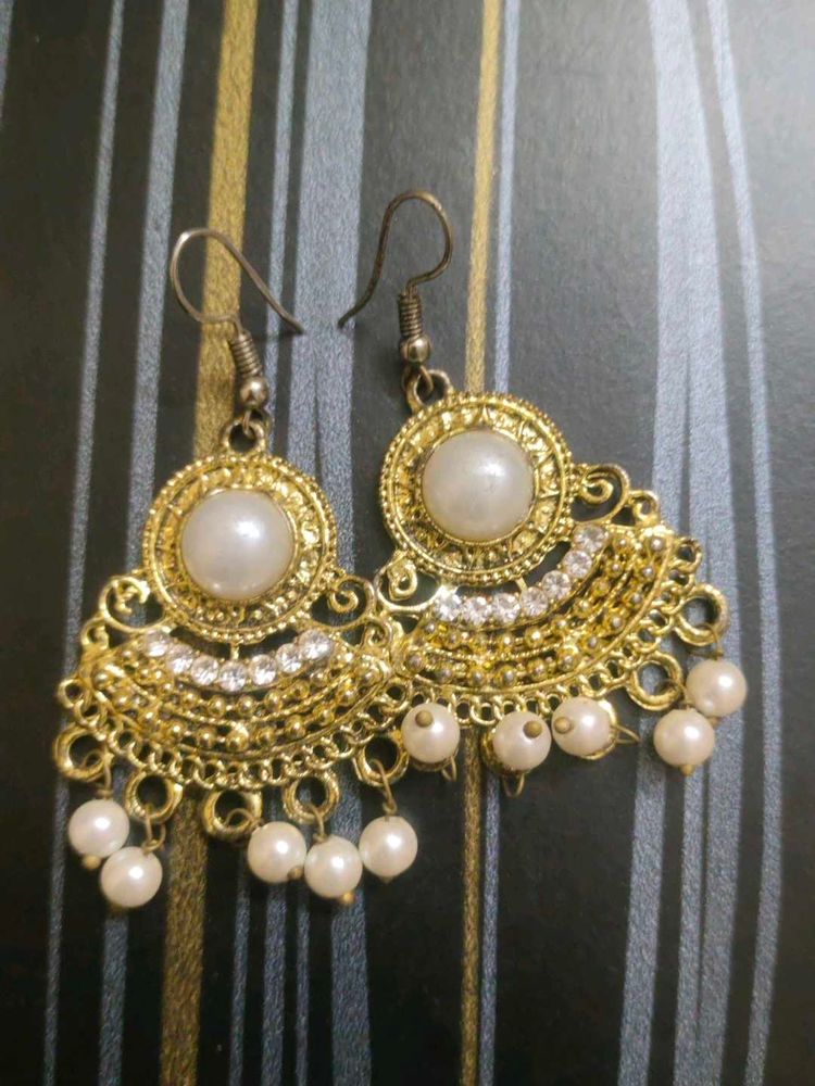 Ear rings