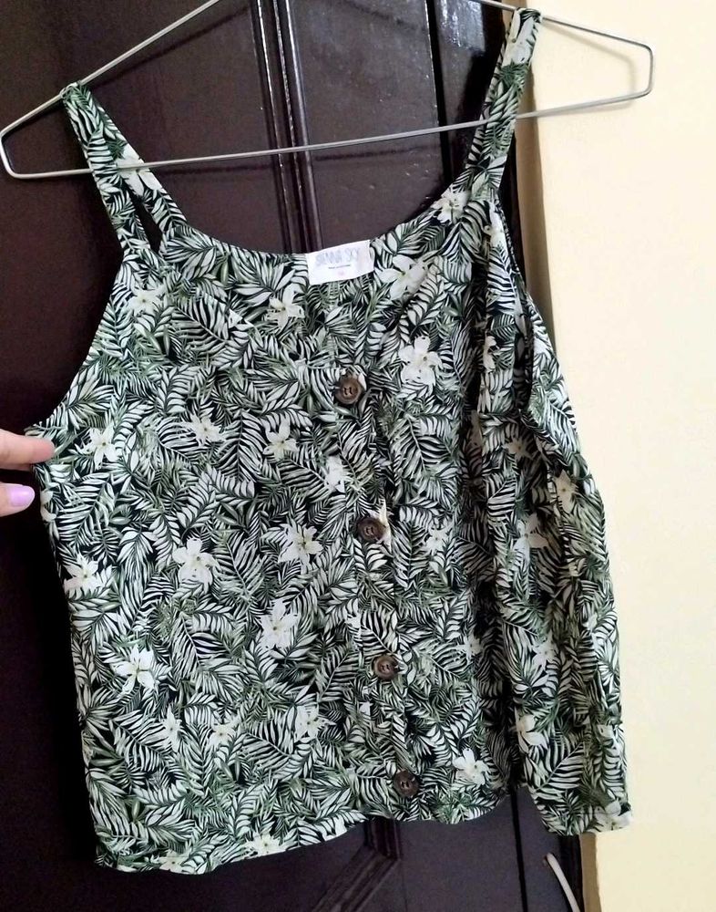 Sale🔥Imported Crop Top In Green Colour