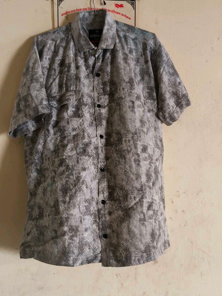 Patterned Men&#39;s Shirt
