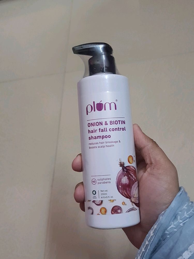 Plum Goodness  Onion And Biotin Hair Fall Control Shampoo