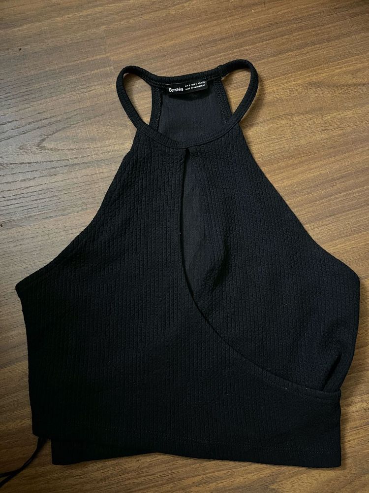 Bershka Black Keyhole Cut-out Crop Top