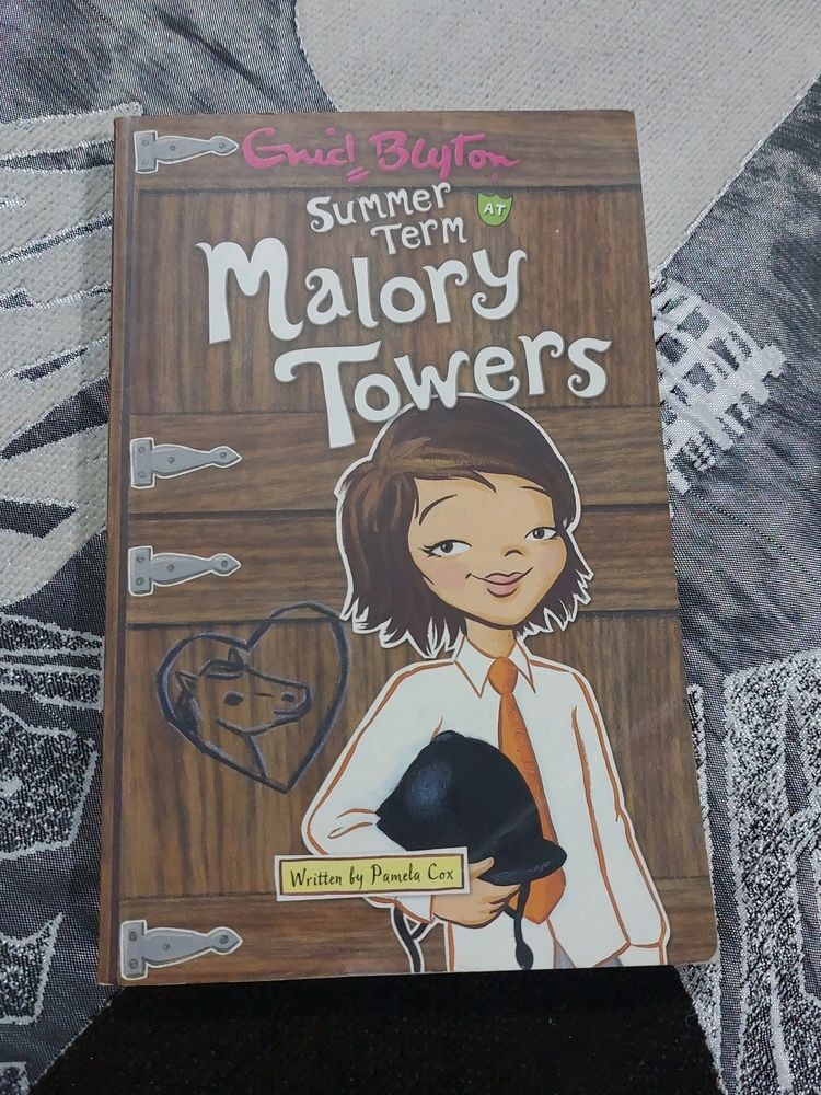 Malory Towers Book 8(Summer Time)