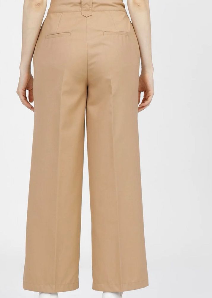 Beige flared parallel Trousers
