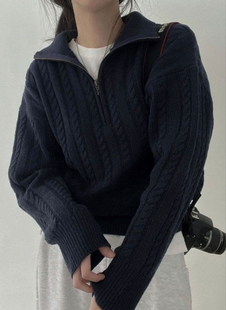 Black Ribbed Pullover
