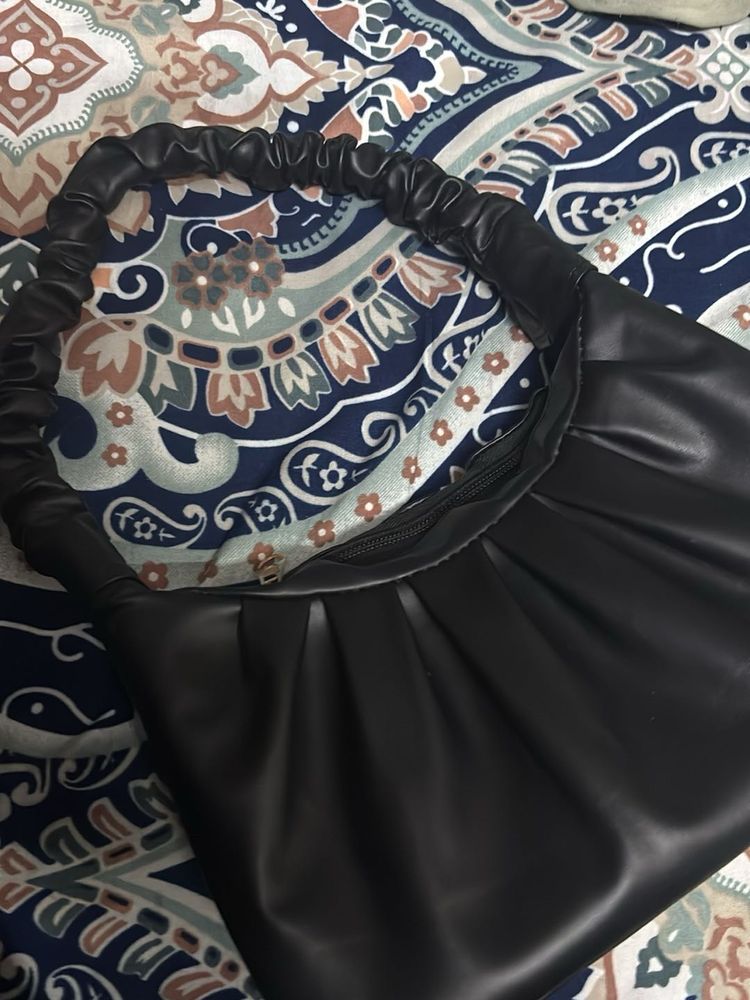 Chic Black Handbag