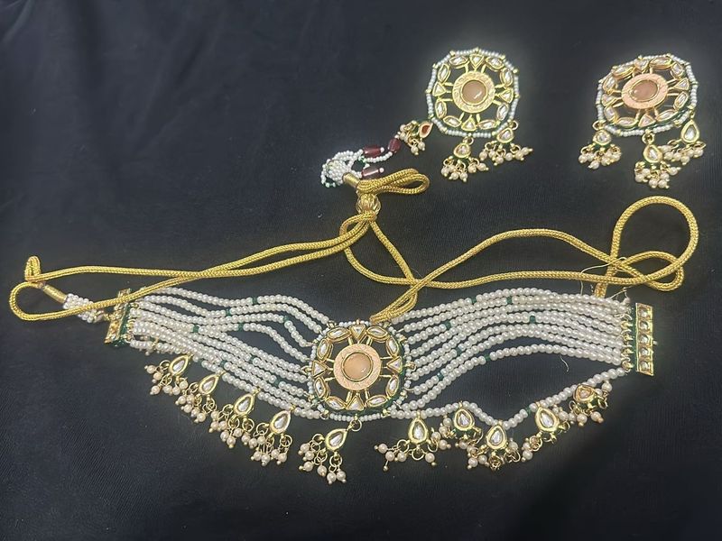 Elegant Kundan Choker Set