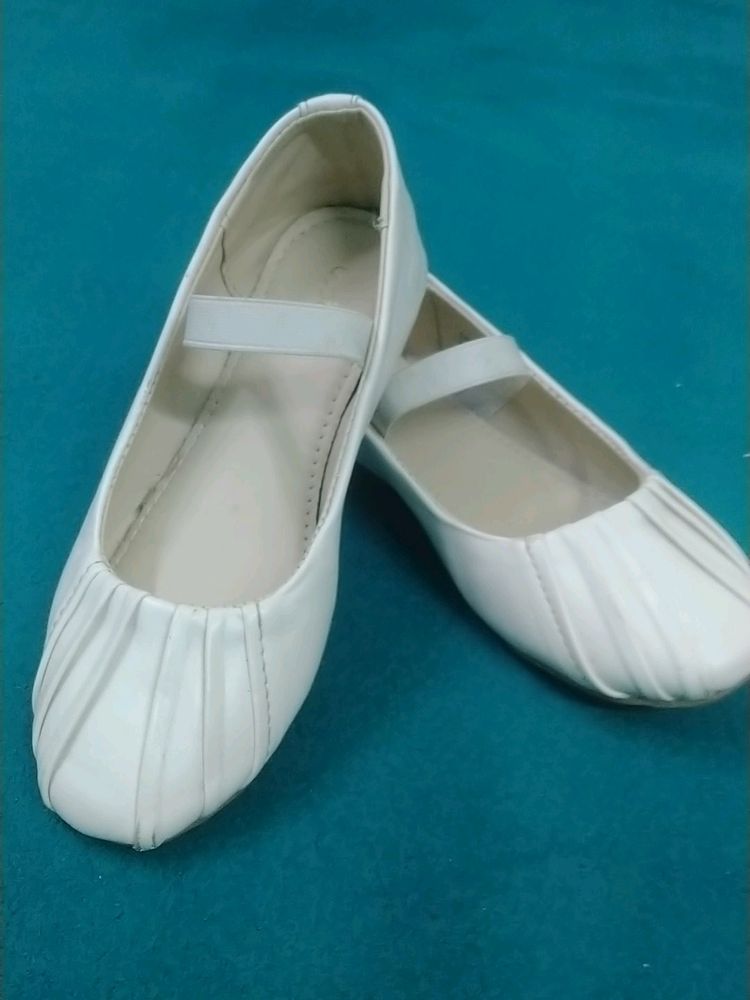 Wotnot Brand White Bellies For Girls 4-6