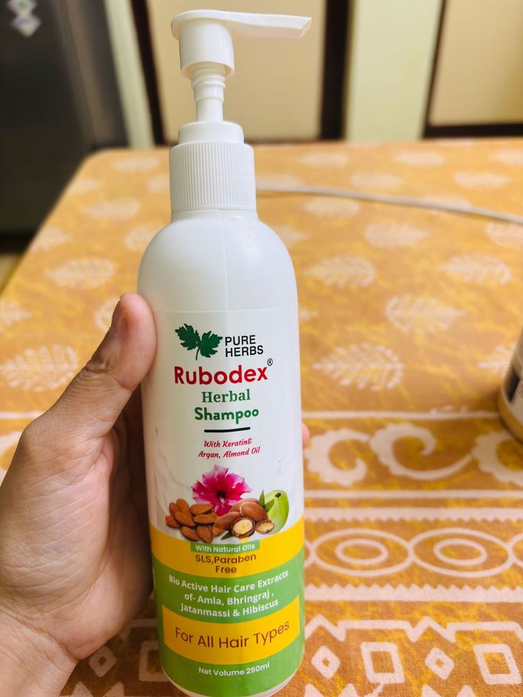 Rubodex Herbal Shampoo