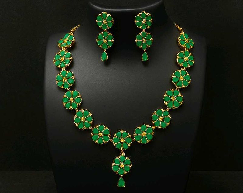 Emerald Green Floral Necklace Set