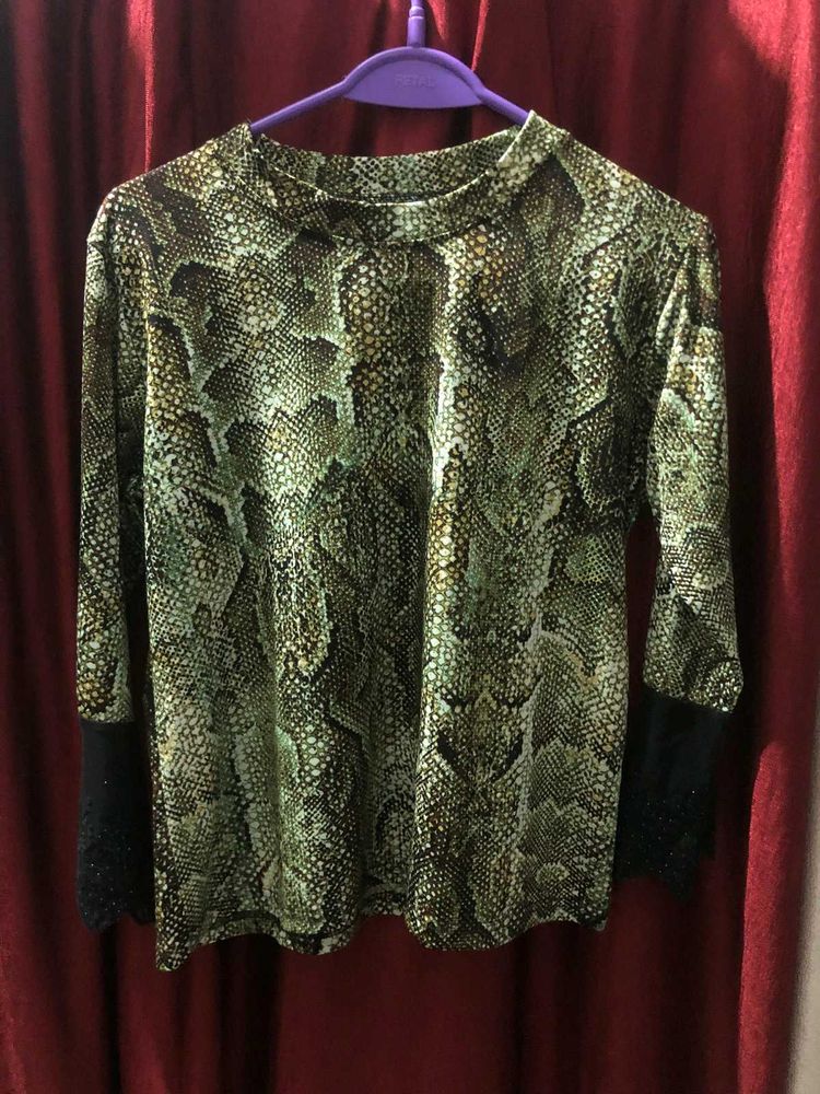 Snake Print Top.