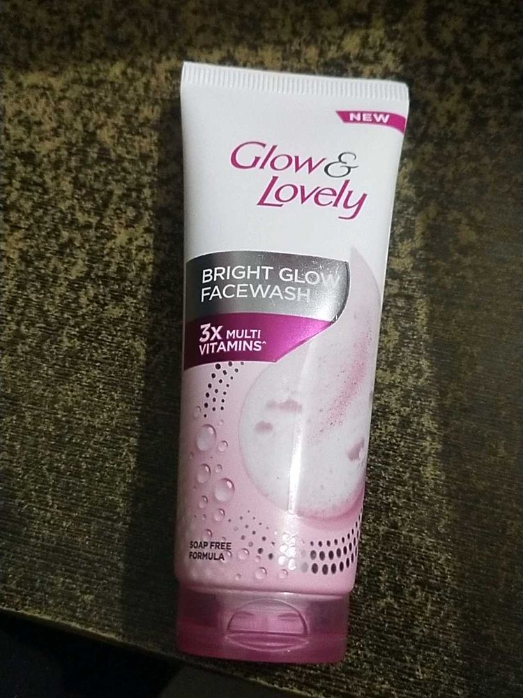Glow &amp; Lovely Bright Facewash