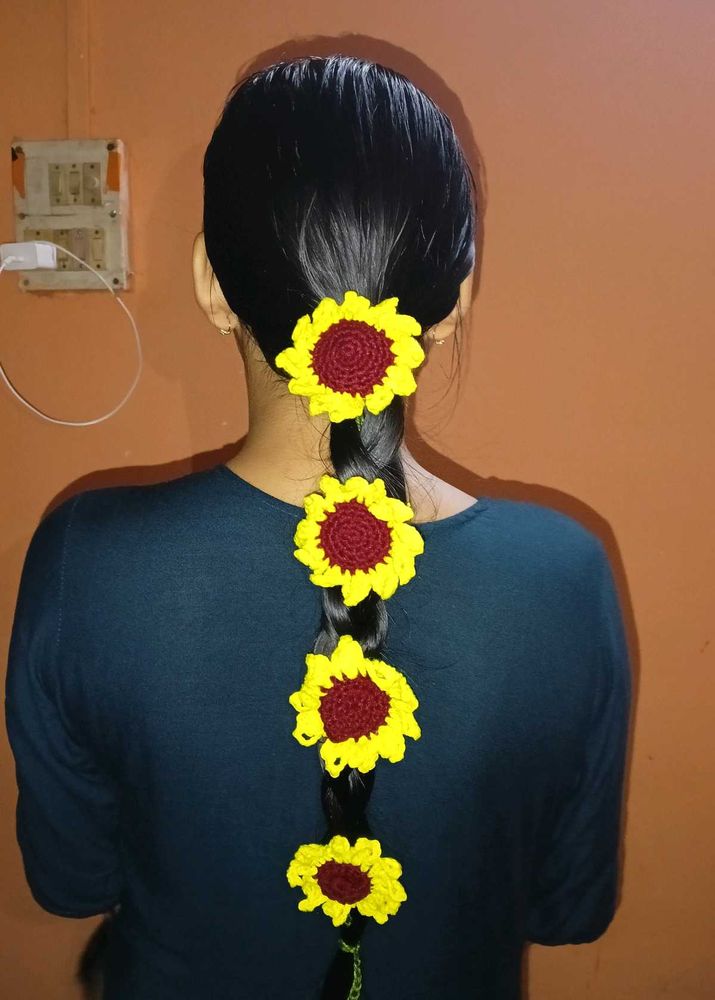 Sunflower long gajra