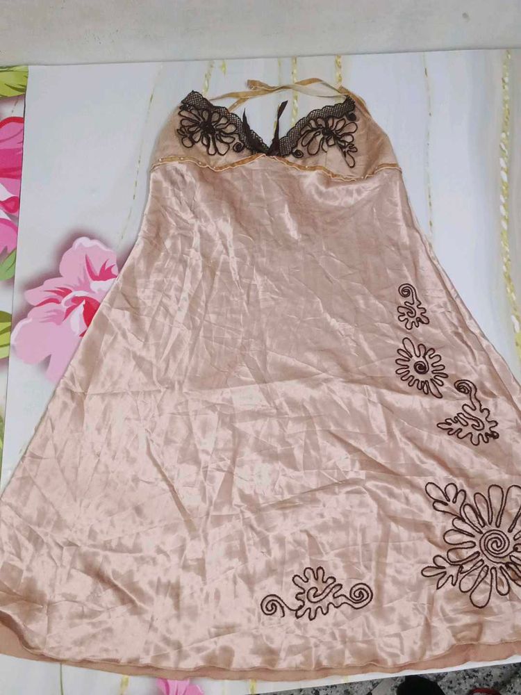 (200)Floral Nightdress
