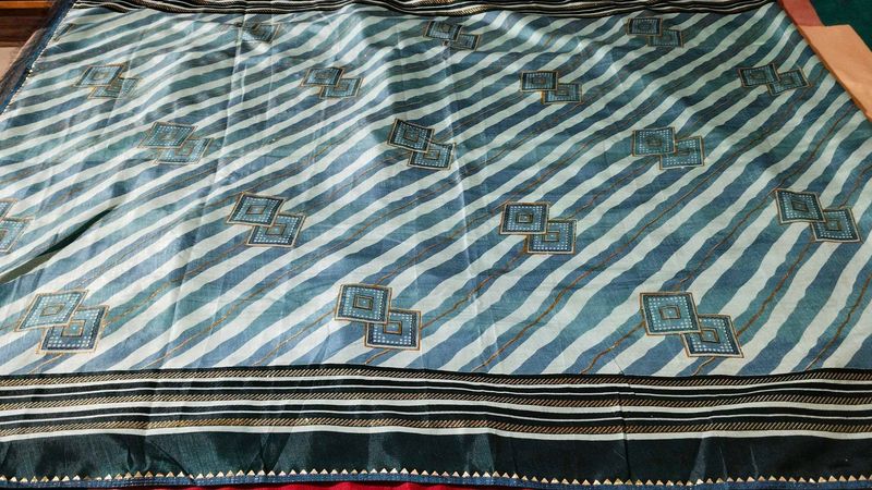 Laheriya Type Sari With Blouse Piece