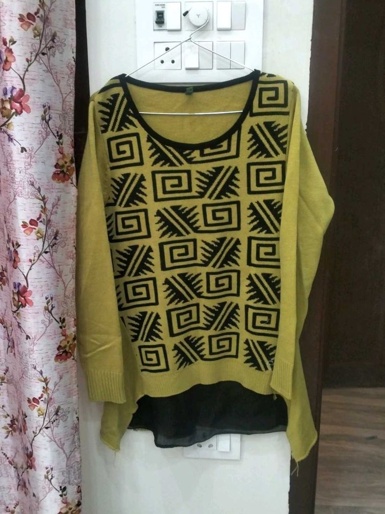Stylish Patterned Top