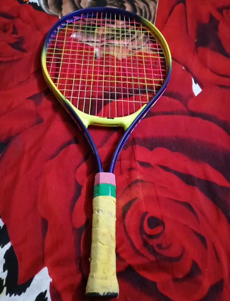 1 Tennis Racket &amp; 2 Tenni Balls