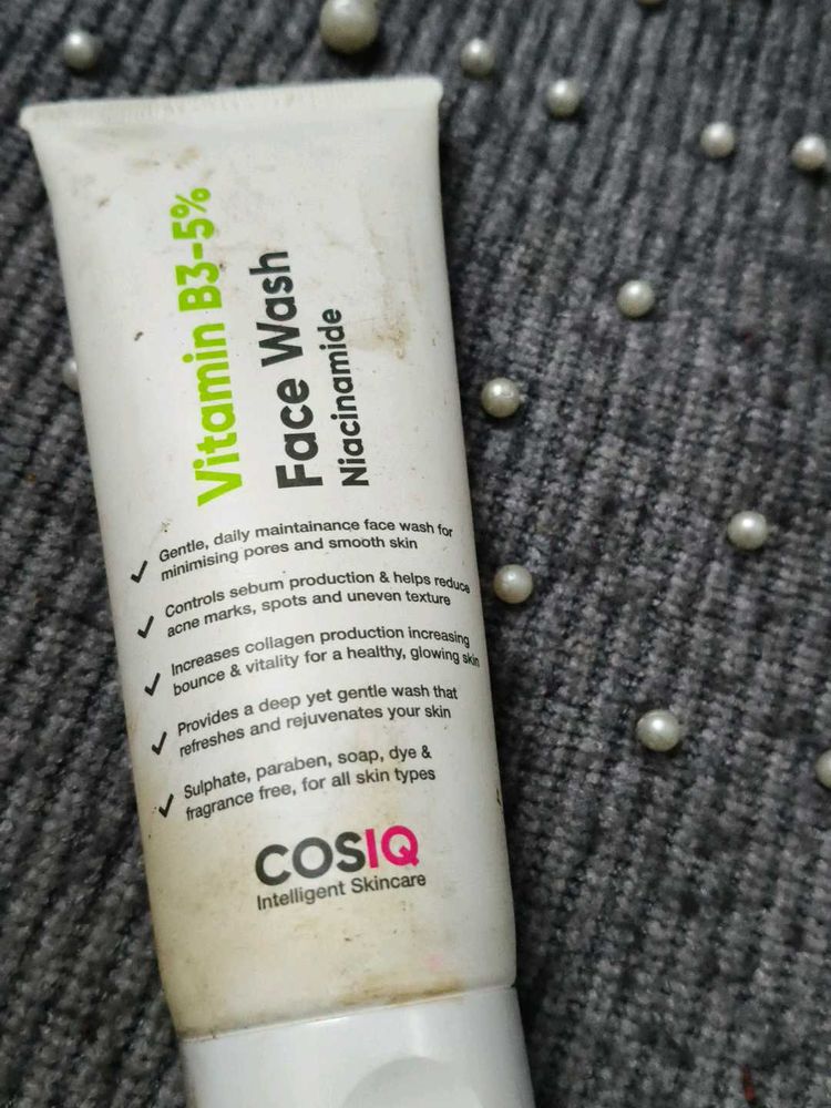 COSIQ Vitamin B3-5% Face Wash