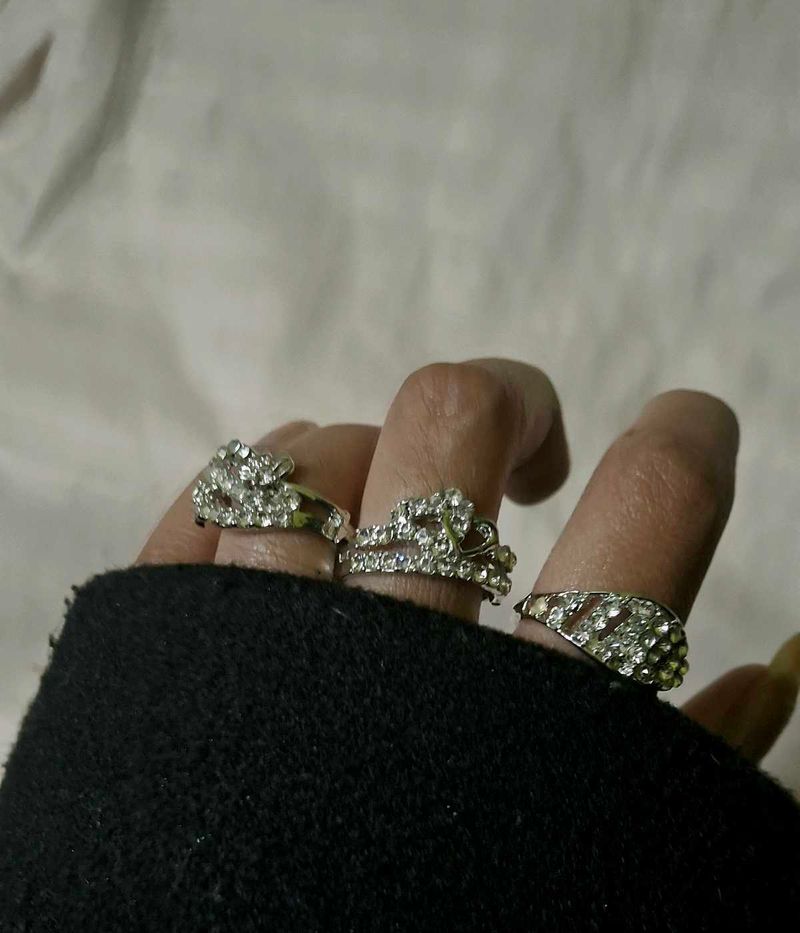 Sparkling Rhinestone Ring Set
