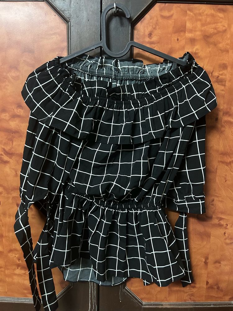 Black And White Stripes Top of