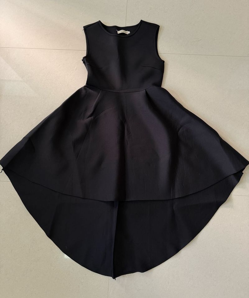 Chic Black High-Low Dress 👗