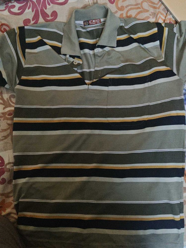 Striped Men&#39;s Shirt